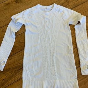 Women's Lululemon Long Sleeved Top, Size 6